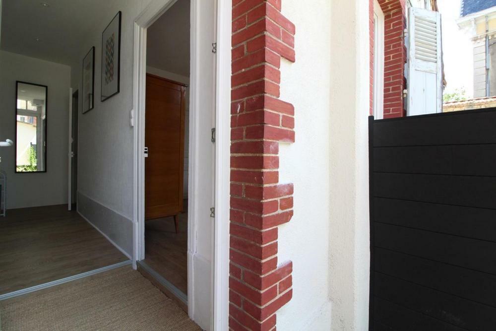 Le Cru Colbert Apartment